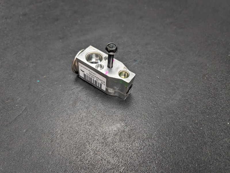 A/C Expansion Valve 2019 Infiniti QX50 92200-5NA0A 2020 2021 2022 2023