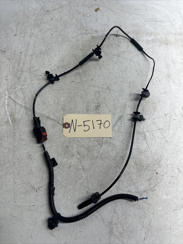 20-23 TESLA MODEL Y LEFT OR RH FRONT ABS WHEEL SPEED SENSOR 1188761-00 5170 B130