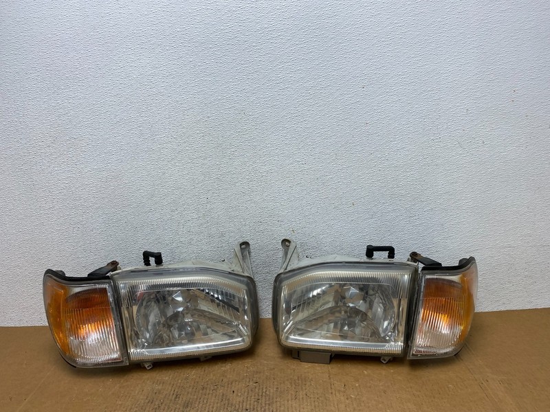 1999-2004 Nissan Pathfinder Left+Right Side Set Halogen Headlights Oem AE1365 DW