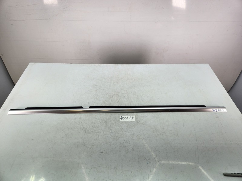 ✅ 13-19 OEM Mercedes X166 GL63 AMG Rear Right Side Door Window Belt Molding