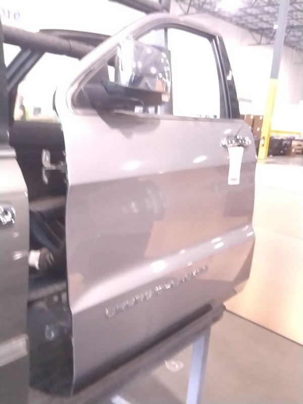 2015 Jeep Grand Cherokee Left Front Door Grey OEM Used 123K Miles NJ25-26736