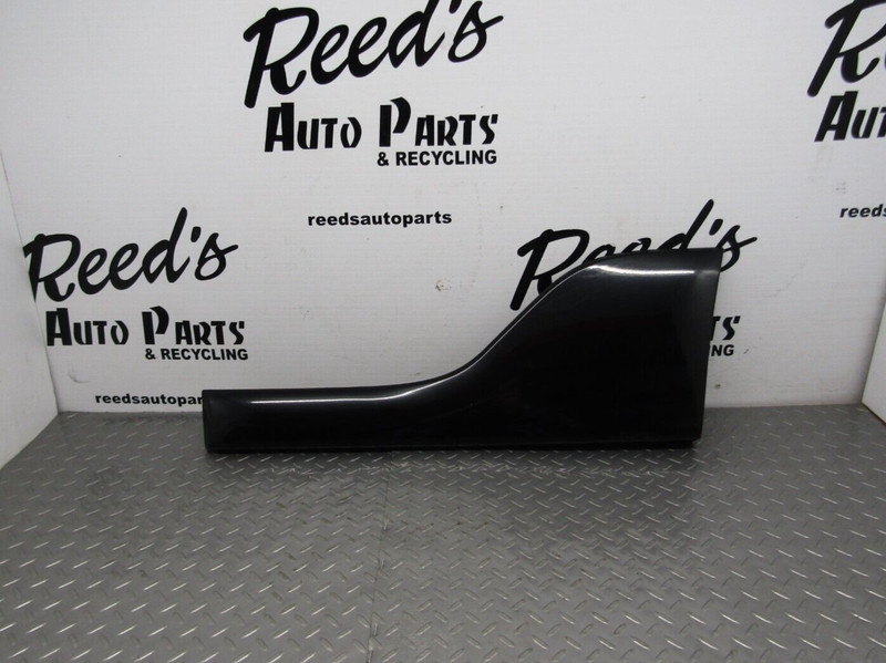 GM OEM Black Rear Left Trim Moulding #15768993 for 2000-2006 GMC Yukon
