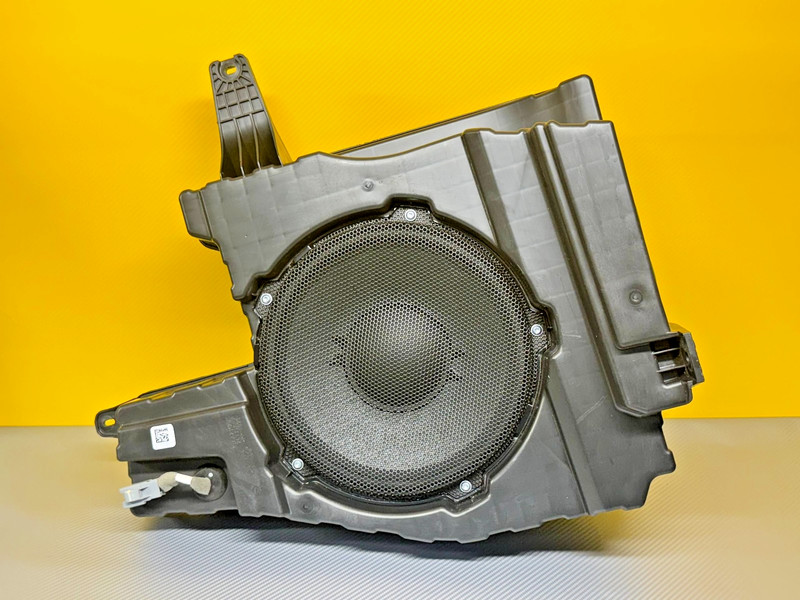 2022-2025 JEEP GRAND WAGONEER REAR TRUNK SUB WOOFER SUBWOOFER SPEAKER 68518412AA