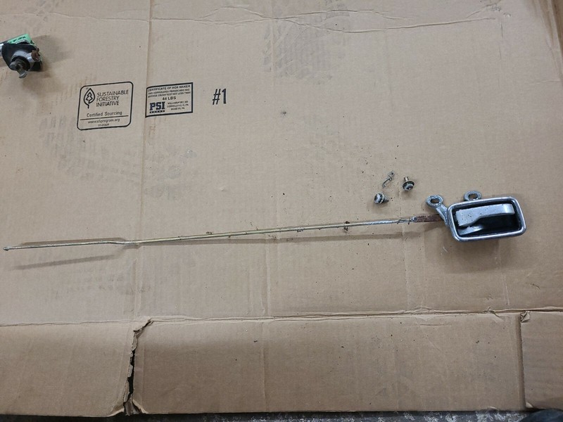 MERCEDES BENZ 220 D/8W115 PASS RIGHT FRONT DOOR HANDLE INTERIOR