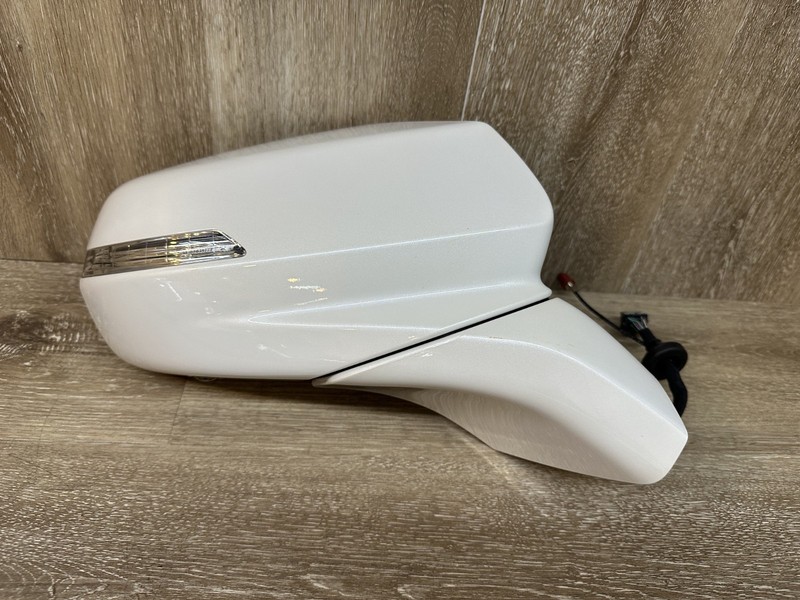 2019-2023 CADILLAC XT4 RH MIRROR W/SIGNAL & CAMERAOEM PART # 85867912