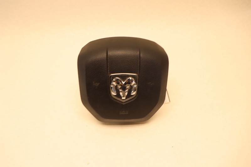 2013-2018 RAM 1500 DRIVER SIDE STEERING WHEEL AIR BAG SRS AIRBAG OEM