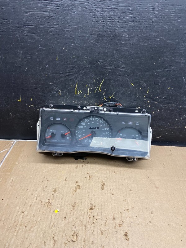2009 to 2010 Mercury Marquis Speedometer Cluster Gauge Oem AB5567 DG