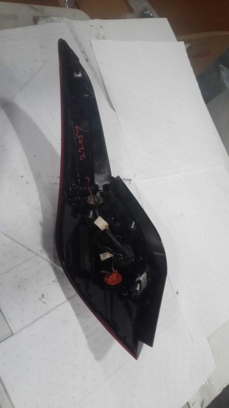 2015 Hyundai Elantra Right Tail Light Assembly Black Haze 110k Miles OEM