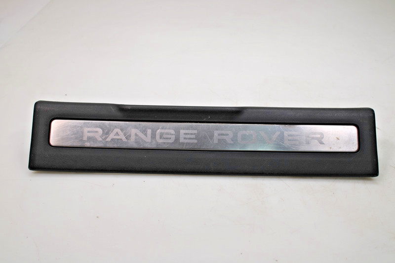 12-19 RANGE ROVER EVOQUE FRONT RIGHT SIDE DOOR SCUFF SILL KICK PLATE PANEL OEM