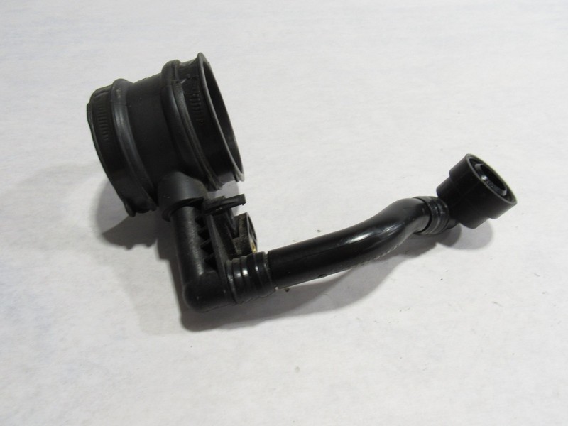18-21 Aston Martin Vantage 2019 Left Engine Vent Oil Separator Pipe Hose Line :A