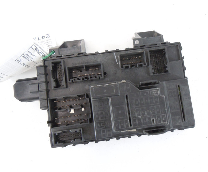 2010 10 Ford F-150 Relay Body Control Junction Fuse BoxOEM AL3T 15604 DD