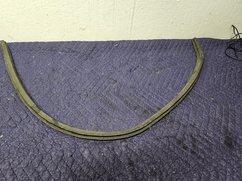 2013 Transit Connect Wiper Cowl Seal