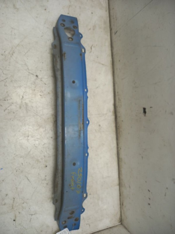 06-14 TOYOTA YARIS FRONT BUMPER REINFORCEMENT REBAR BLUE-8T0
