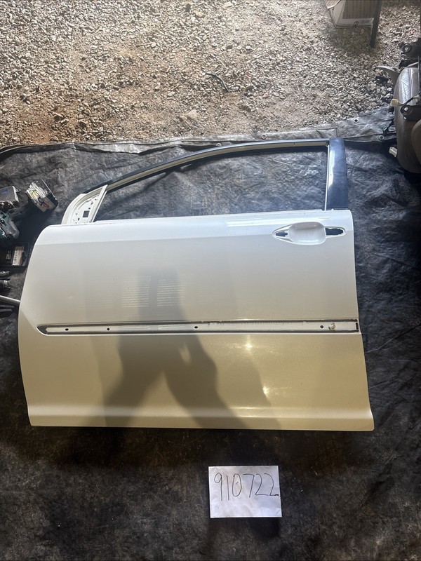 2007-2009Lexus RX350 Front LEFT Door White OEM ( LOCAL PICKUP ONLY!!!!)