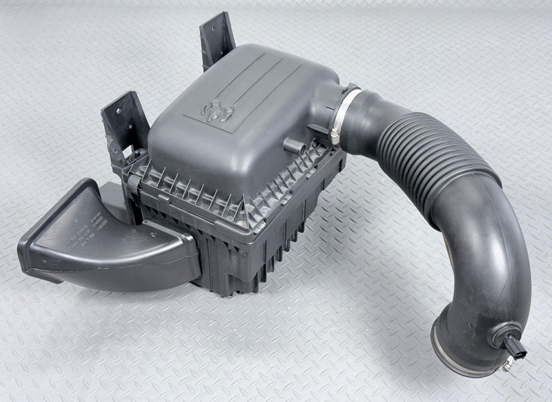 ✅ 2013-24 RAM 1500-3500 OEM ENGINE AIR CLEANER BOX Cover Filter Duct Bracket 67K