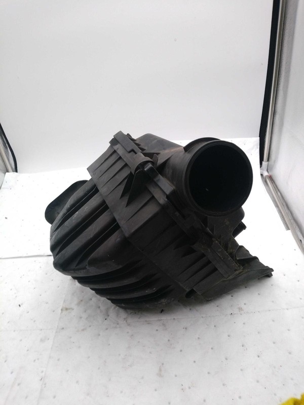 2007 Chrysler Aspen Air Cleaner Assembly OEM 4.7L 123K Miles Red