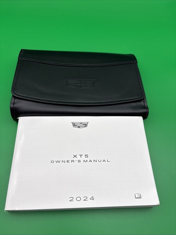 2024 Cadillac XT5 Owners Manual with Case