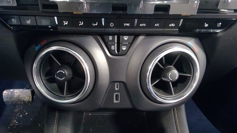Temperature Control With Seat Heating Control Opt KU9 Fits 19 BLAZER 3018430