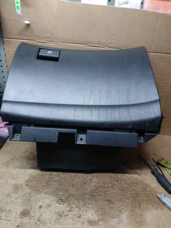 2014 Nissan Pathfinder Black Glove Box Door OEM Used 214k Miles NJ25-22529