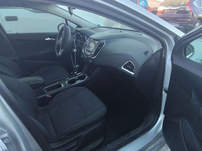 2018-2019 Chevy CRUZE Front Passenger Knee Air Bag