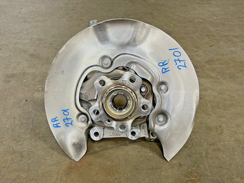 ⭐2021-2025 TOYOTA SUPRA A91 RWD REAR RIGHT SIDE SPINDLE KNUCKLE HUB OEM LOT2701