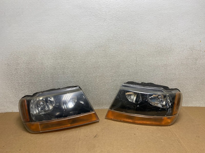1999 - 2004 Jeep Grand Cherokee Left+Right Set Black Halogen Headlights W8407 DW
