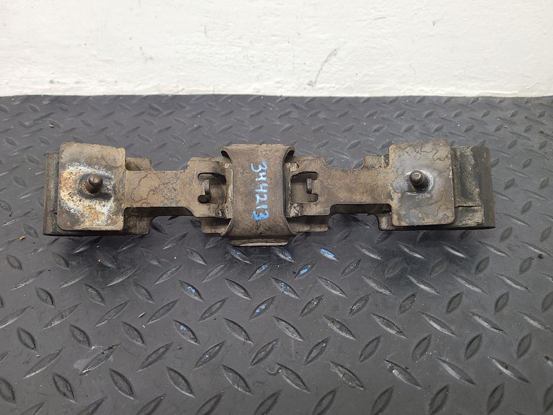 07-09 Jeep Nitro Transmission Mount OEM 52125138AD