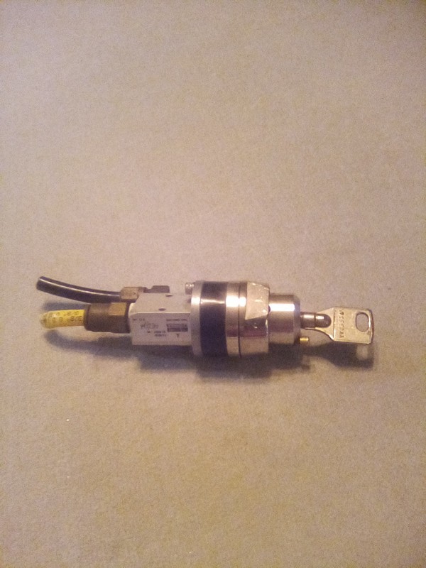 2012 Kenworth T660 Ignition Switch W/Key & Hoerbiger Origa K9 323RF-1/8