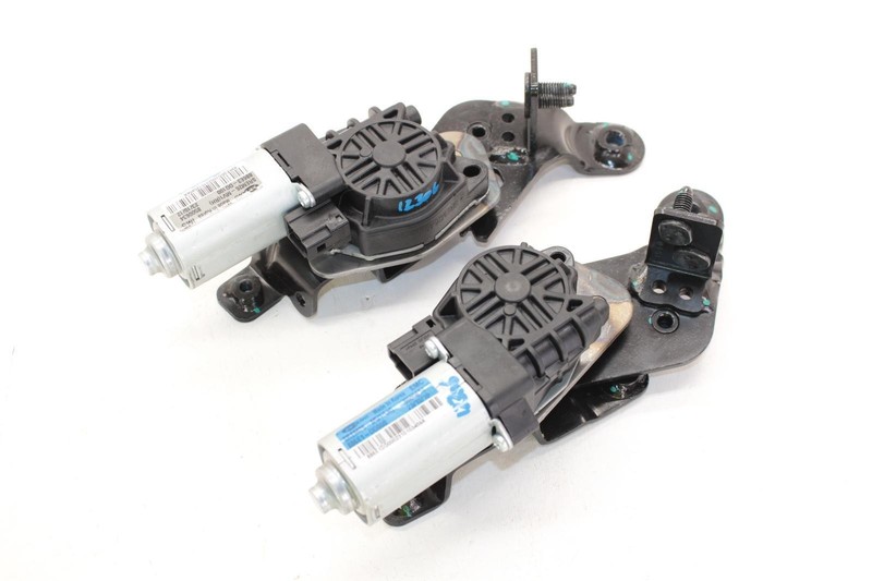 24-25 Kia EV9 Pair of Seat Adjustment Motors 886E1DO000 886E3DO100