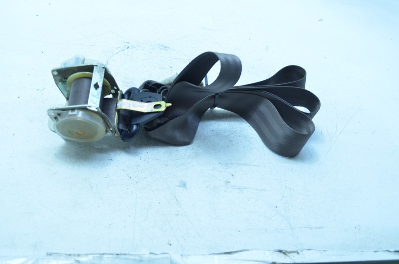 99-02 TOYOTA 4RUNNER REAR RIGHT PASSENGER SIDE SEAT BELT RETRACTOR OEM