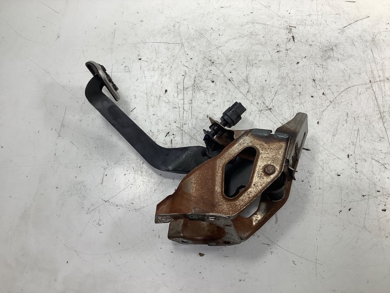 06-011 Honda Civic SI Brake Pedal OEM