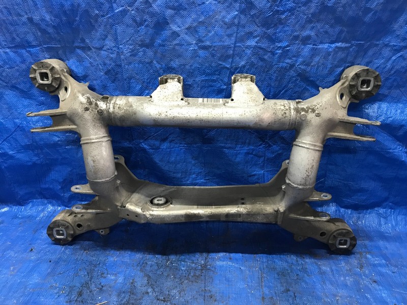 04-10 BMW 650i E64 E63 Rear Subframe Axle Carrier Crossmember OEM