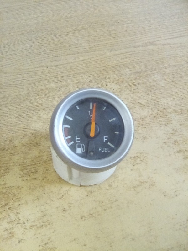 Peterbilt Q43-6013-007E Fuel Gauge