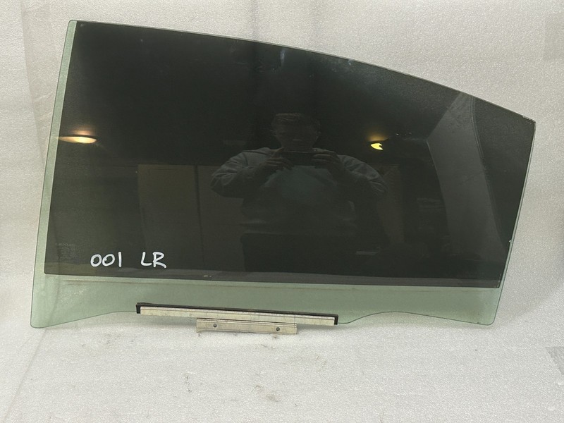 2016-2018 LEXUS ES350 ES300H REAR LEFT DRIVER SIDE DOOR WINDOW GLASS OEM