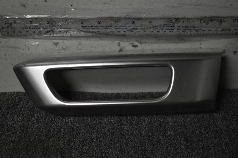 RANGE ROVER L494 SPORT FOG LIGHT BEZEL LEFT SIDE FACTORY OEM