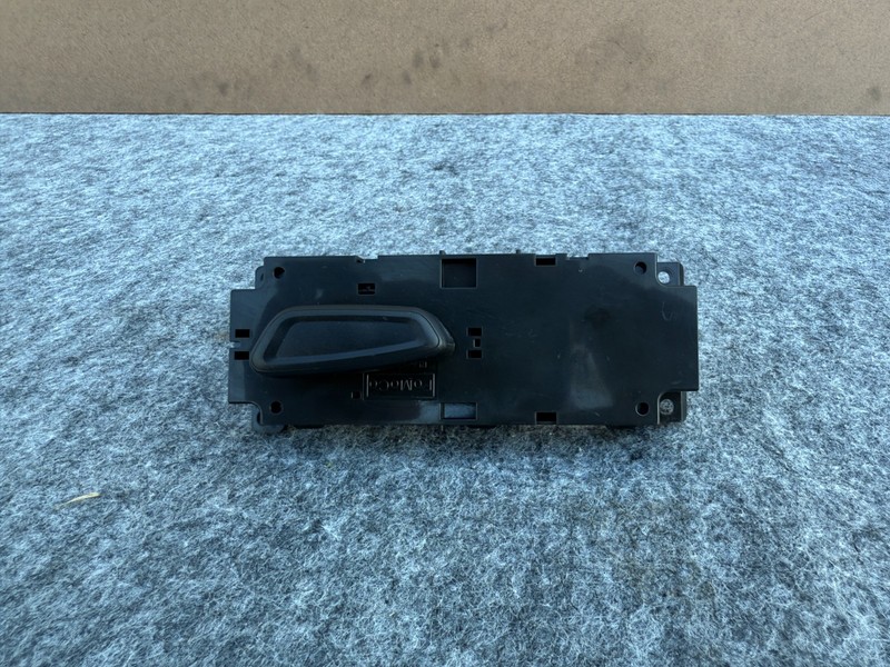 FORD MUSTANG GT 2024-2026 OEM FRONT RIGHT SIDE SEAT ADJUSTMENT CONTROL SWITCH