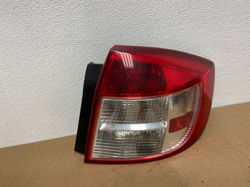 2008 to 2013 Suzuki SX4 Sedan Right Passenger RH Tail Light Oem AB6350 DW