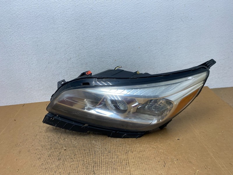 2013 2014 2015 Chevrolet Malibu Headlight Projector Left Driver Side Oem AE2877