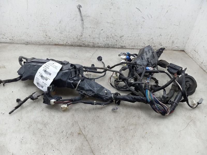 11 12 13 14 15 SCION IQ ENGINE WIRE HARNESS WITH FUSE BOX 82111-74520