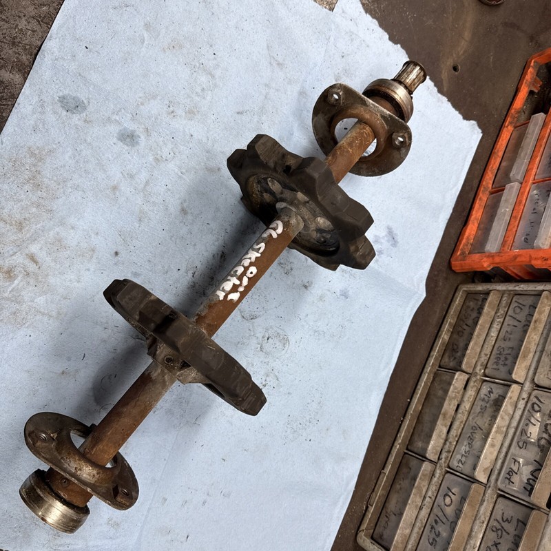 1967 JOHNSON SKI HORSE EVINRUDE SNOW CRUISER SKEETER Track Drivers Track Shaft