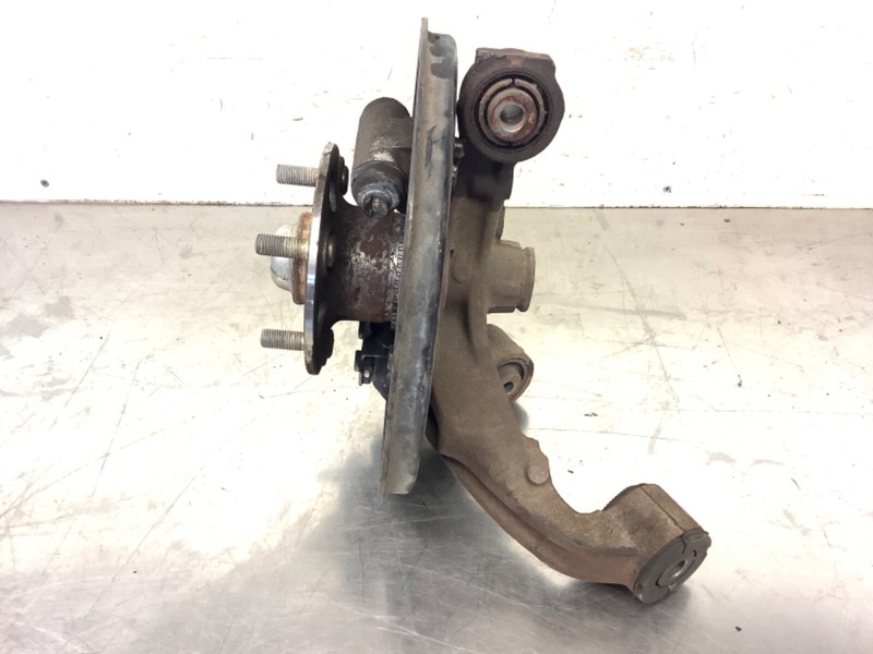 04-05 Honda Civic MX Hybrid Left Rear Drum Knuckle Spindle Stub Hub OEM