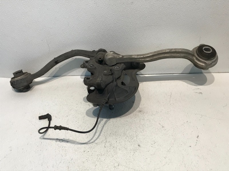 Mercedes W209 CLK500 SLK280 C230 Front Right Passenger Spindle Knuckle Hub OEM