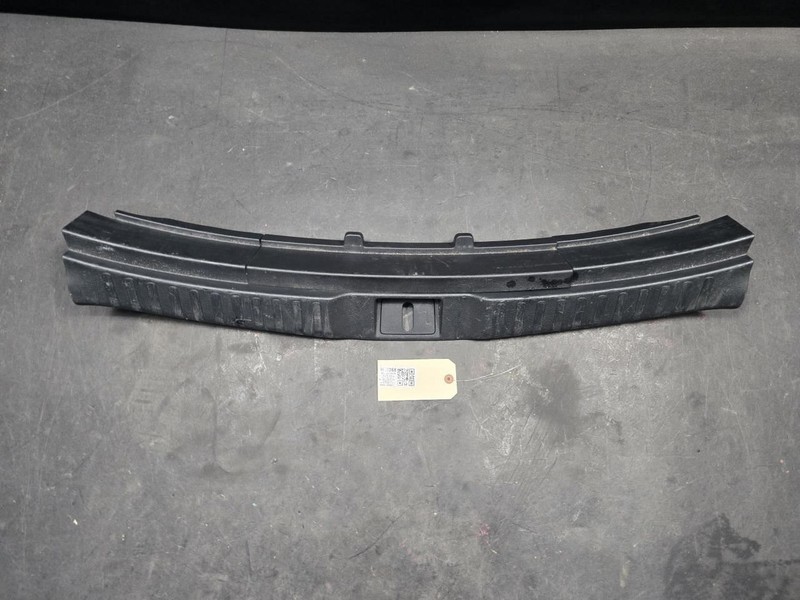 Trunk End Sill Plate 2019 Honda CR-V 84640-TLA-A01ZA 2017 2018 2020 2021 2022