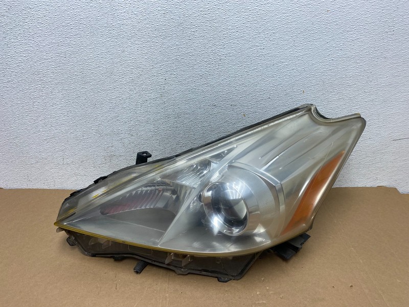 2012 2013 2014 Toyota Prius V Left Driver LH Side Halogen Headlight AD7860 DW