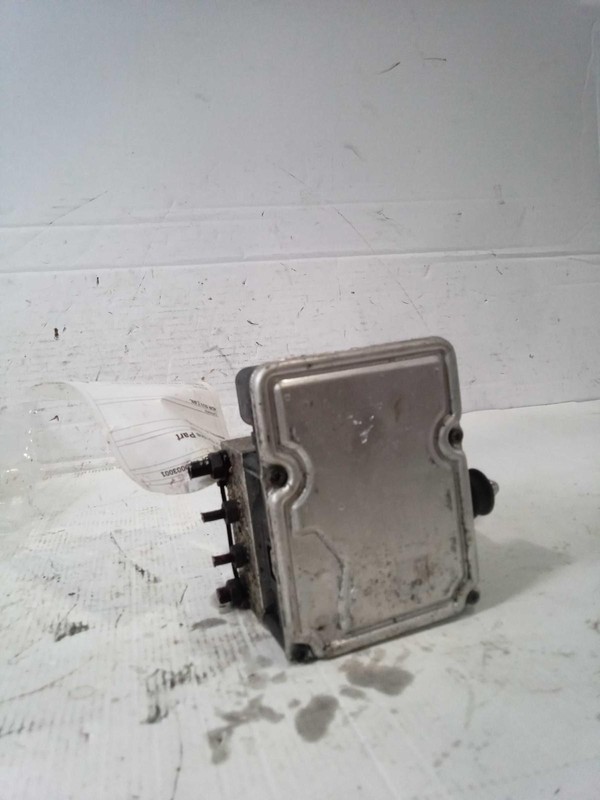 Used ABS Pump and Motor Assembly fits: 2013 Volkswagen Touareg Assembly ID 7P061