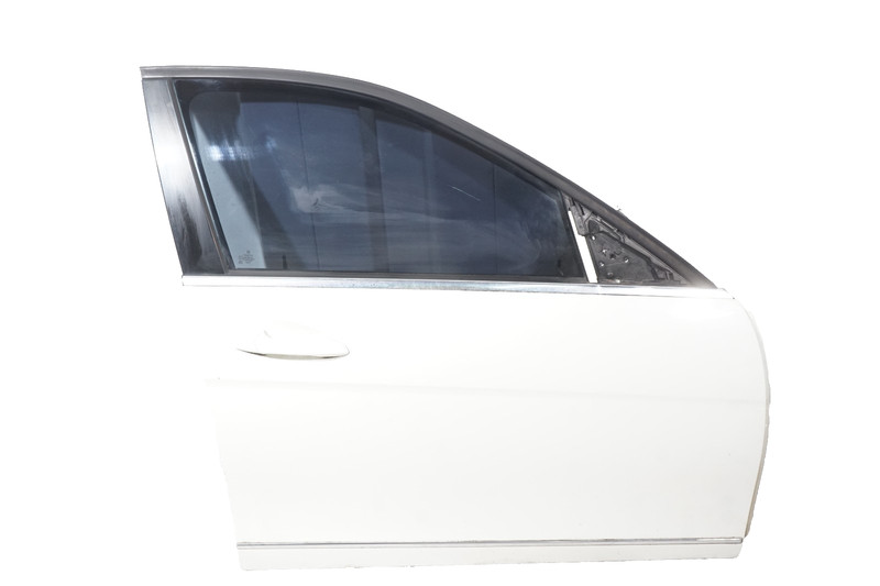 2008 - 2011 MERCEDES BENZ C300 W204 FRONT RIGHT PASSENGER SIDE DOOR OEM