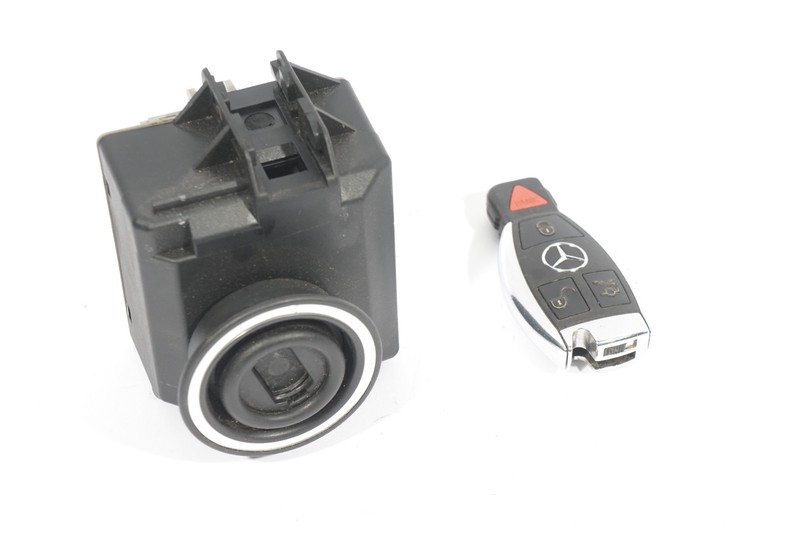2010 - 2013 MERCEDES BENZ E350 4MATIC IGNITION SWITCH CONTROL MODULE W KEY OEM