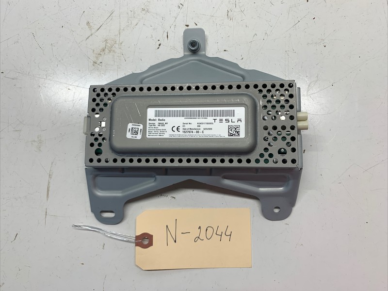 TESLA MODEL Y Radio FM HD Receiver Control Unit Module 152797400 20-22 2044 B114