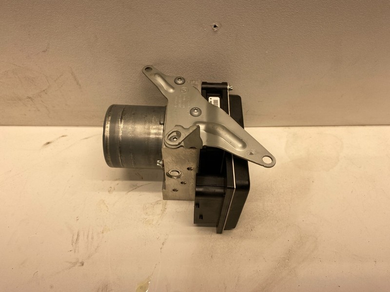 2012 -2015 BMW X1 ABS ANTI LOCK BRAKE PUMP MODULE ASSEMBLY OEM