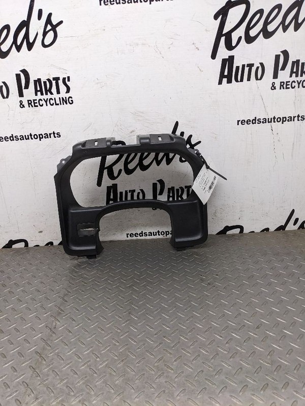 OEM 2014-2018 SILVERADO 1500 INSTRUMENT CLUSTER BEZEL SURROUND TRIM1165175